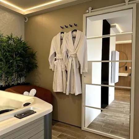 Bdsm Tantra Love Room & Spa Miramas Exterior photo