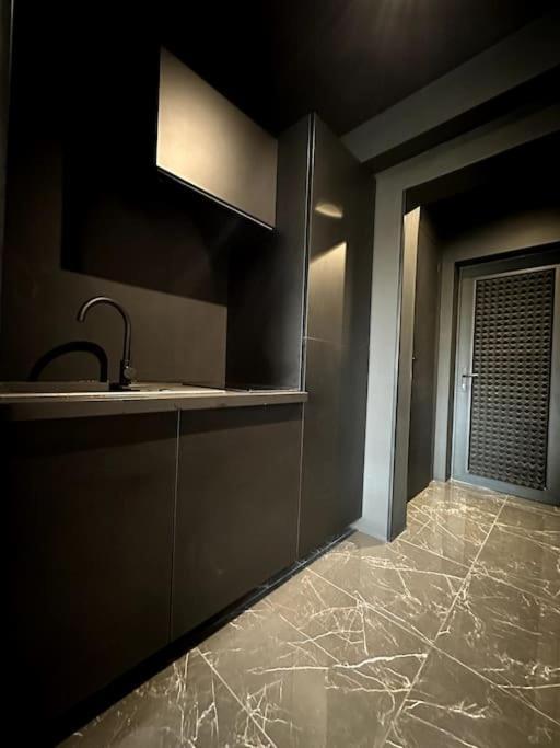 Bdsm Tantra & Apartment Miramas