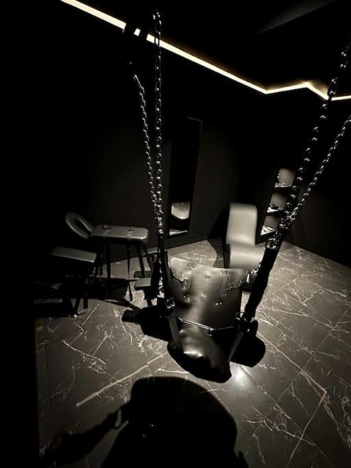 Bdsm Tantra & Apartment